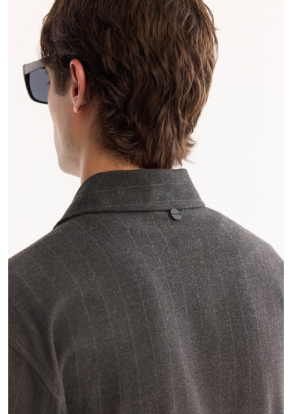 Erkek Antrasit Klasik Yaka Kolay Ütülenen Çizgili Comfort Fit Gömlek Ceket A52Y2018