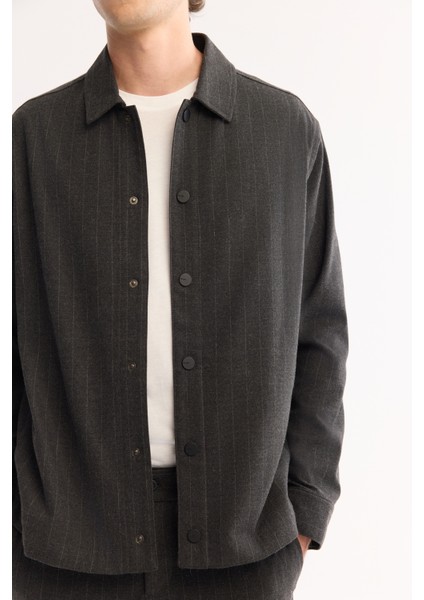 Erkek Antrasit Klasik Yaka Kolay Ütülenen Çizgili Comfort Fit Gömlek Ceket A52Y2018