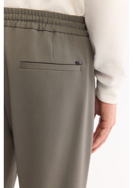 Erkek Haki Beli Lastikli Bağcıklı Kolay Ütülenen Jogger Relaxed Fit Pantolon A52Y3041 indirimleri