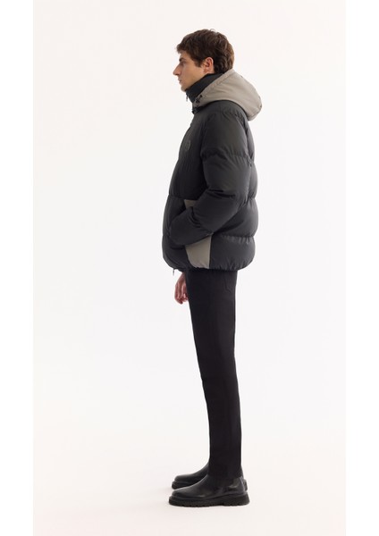 Erkek Siyah Kapüşonlu Su İtici Rüzgar Geçirmez -10°C Dayanıklı Şişme Regular Fit Mont A52Y6150 modelleri