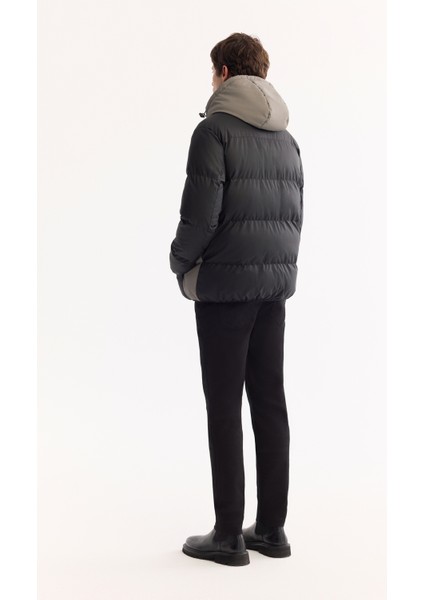 Erkek Siyah Kapüşonlu Su İtici Rüzgar Geçirmez -10°C Dayanıklı Şişme Regular Fit Mont A52Y6150 fırsatları