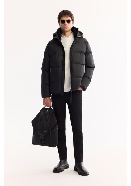 Erkek Siyah Kapüşonlu Su İtici Rüzgar Geçirmez -10°C Dayanıklı Şişme Regular Fit Mont A52Y6150