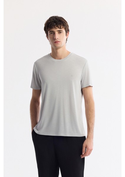 Erkek Açık Gri Bisiklet Yaka Bi-Stretch Soft Touch Basic Regular Fit T-Shirt B001031