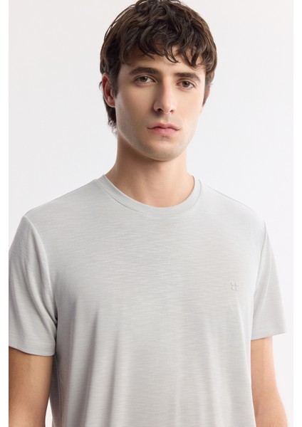 Erkek Açık Gri Bisiklet Yaka Bi-Stretch Soft Touch Basic Regular Fit T-Shirt B001031 fiyatları