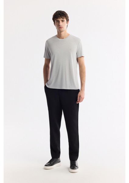 Erkek Açık Gri Bisiklet Yaka Bi-Stretch Soft Touch Basic Regular Fit T-Shirt B001031