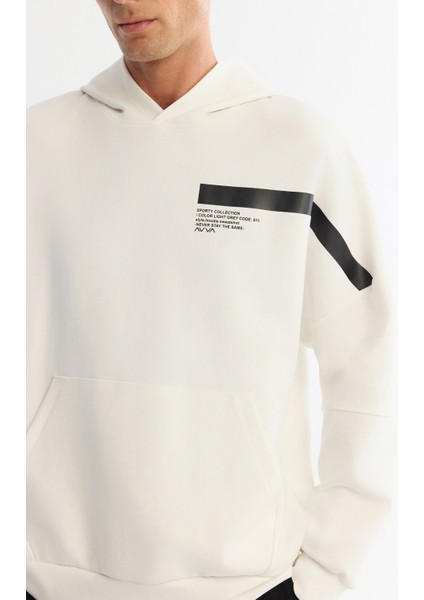 Erkek Ekru Kapüşonlu Pamuklu Baskılı Elastan Oversize Fit Sweatshirt A42Y1289 fiyatları