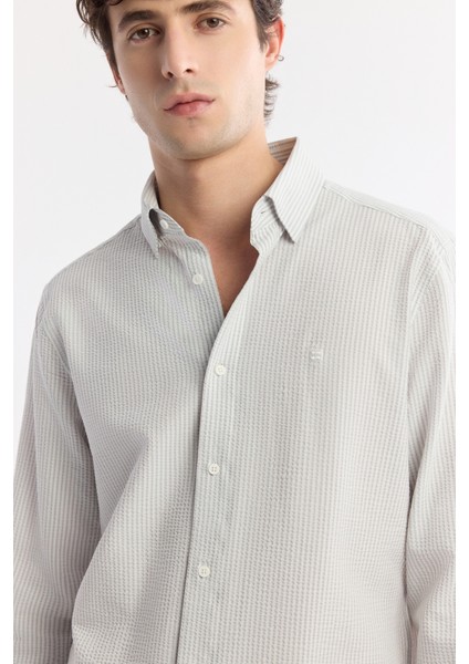 Erkek Gri Alttan Britli Yaka Çizgili Gofreli Comfort Fit Gömlek A51Y2028 fiyatları