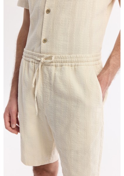 Erkek Bej Beli Lastikli Bağcıklı %100 Pamuk Relaxed Fit Şort A51Y3708 fırsatları