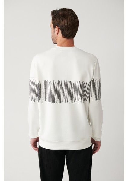 Erkek Beyaz İnterlok Kumaş Bisiklet Yaka Baskılı Sweatshirt A32Y1312 indirimleri