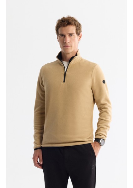 Erkek Bej Dik Yaka Fermuarlı Soft Touch Polar Regular Fit Sweatshirt E001068