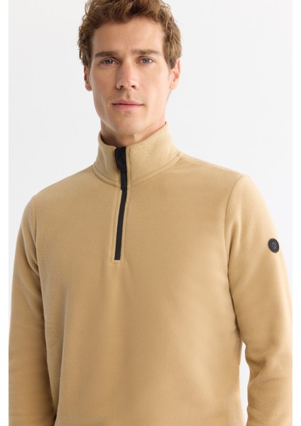 Erkek Bej Dik Yaka Fermuarlı Soft Touch Polar Regular Fit Sweatshirt E001068 fiyatları