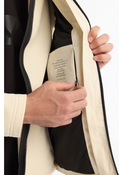 Erkek Ekru Kapüşonlu Su İtici Rüzgar Geçirmez Çıkarılabilir Yelekli Mevsimlik Mont A42Y6100 modelleri