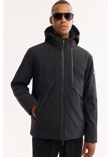 Erkek Siyah Kapüşonlu Su İtici Rüzgar Geçirmez Hafif Mevsimlik Regular Fit Mont A52Y6080
