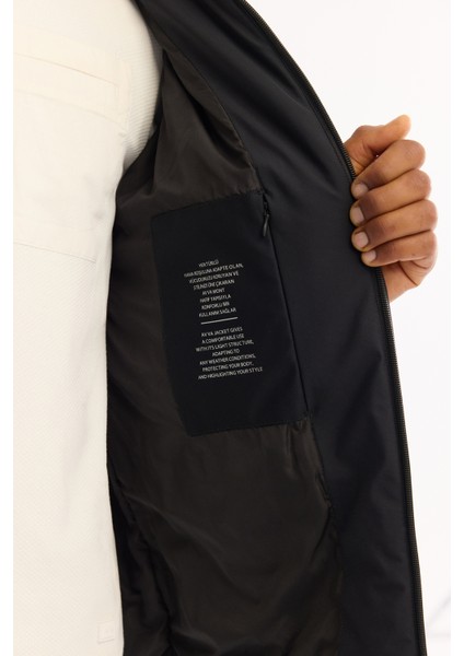 Erkek Siyah Kapüşonlu Su İtici Rüzgar Geçirmez Hafif Mevsimlik Regular Fit Mont A52Y6080