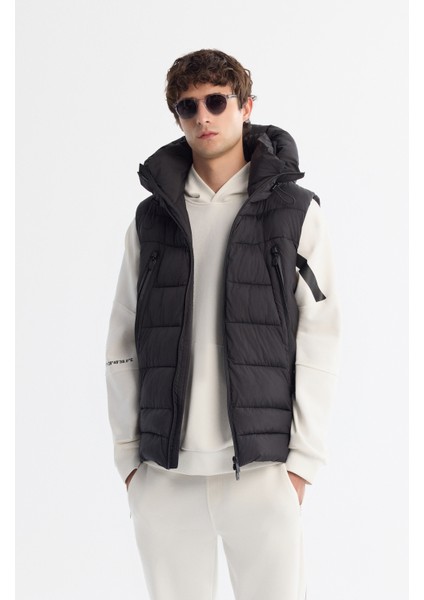 Erkek Siyah Kapüşonlu Su İtici Rüzgar Geçirmez Şişme Comfort Fit Yelek A42Y6504