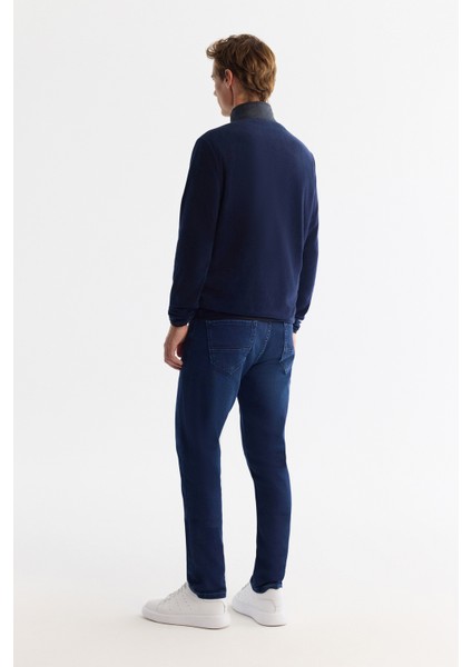 Erkek Lacivert Soğuğa Dayanıklı Fermuarlı Dik Yaka Polar Regular Fit Sweatshirt A42Y1380 fırsatları