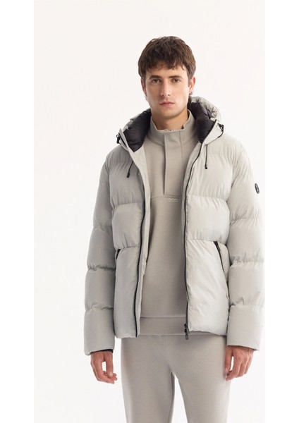 Erkek Açık Gri Kapüşonlu Su İtici Rüzgar Geçirmez -5°C Dayanıklı Comfort Fit Mont B006046