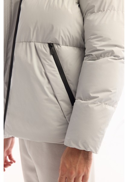Erkek Açık Gri Kapüşonlu Su İtici Rüzgar Geçirmez -5°C Dayanıklı Comfort Fit Mont B006046