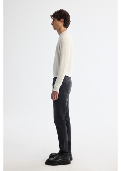 Erkek Siyah Eskitme Yıkamalı Overdy Berlin Slim Fit Jean Pantolon A42Y3511 modelleri