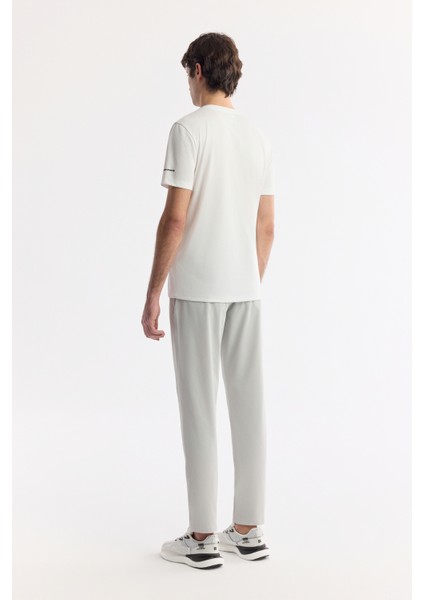 Erkek Beyaz Bisiklet Yaka Baskılı Teknik Kumaş Regular Fit T-Shirt A51Y1068 fırsatları