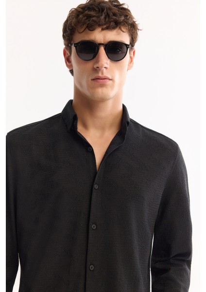 Erkek Siyah Düğmeli Yaka Soft Touch Oversize Regular Fit Gömlek A52Y2033 fiyatları