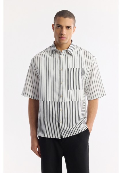 Erkek Siyah-Beyaz Klasik Yaka Viskon Karışımlı Kısa Kol Boxy Fit Gömlek A51Y2120