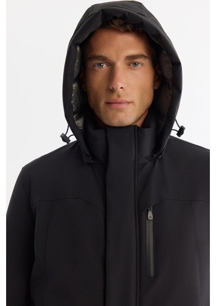 Erkek Siyah Çıkma Kapüşonlu Su İtici Rüzgar Geçirmez Uzun Comfort Fit Mont A42Y6151 fiyatları