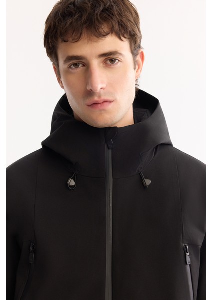 Erkek Siyah Fonksiyonel Çift Kullanımlı Su İtici Rüzgar Geçirmez Mevsimlik Mont A52Y6096 fiyatları