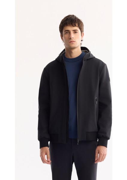 Erkek Siyah Kapüşonlu Su İtici Rüzgar Geçirmez Hafif Mevsimlik Regular Fit Mont A52Y6100