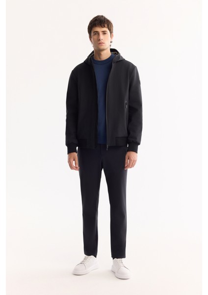 Erkek Siyah Kapüşonlu Su İtici Rüzgar Geçirmez Hafif Mevsimlik Regular Fit Mont A52Y6100