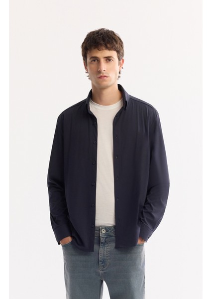 Erkek Lacivert Düğmeli Yaka Hızlı Kuruyan Non-Iron Regular Fit Gömlek A52Y2107