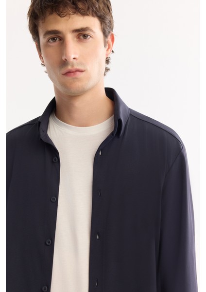 Erkek Lacivert Düğmeli Yaka Hızlı Kuruyan Non-Iron Regular Fit Gömlek A52Y2107 fırsatları