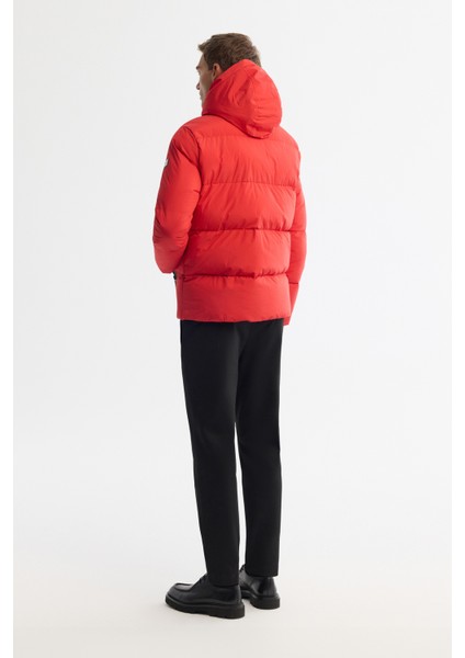 Erkek Kırmızı Kapüşonlu Su İtici Rüzgar Geçirmez -5°C Dayanıklı Şişme Comfort Fit Mont B006046