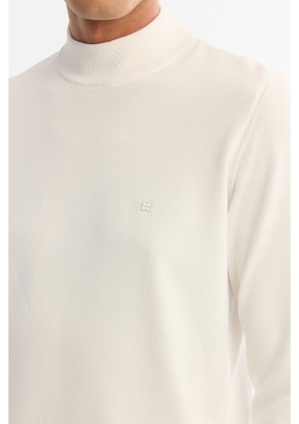 Erkek Ekru Yarım Balıkçı Yaka Rayon Triko Regular Fit Kazak A42Y5100 modelleri