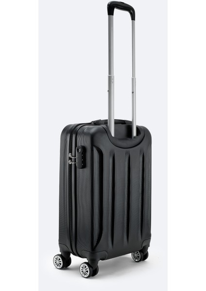 Erkek Siyah Kilitlenebilir Küçük Boy Bavul B008111 fırsatları