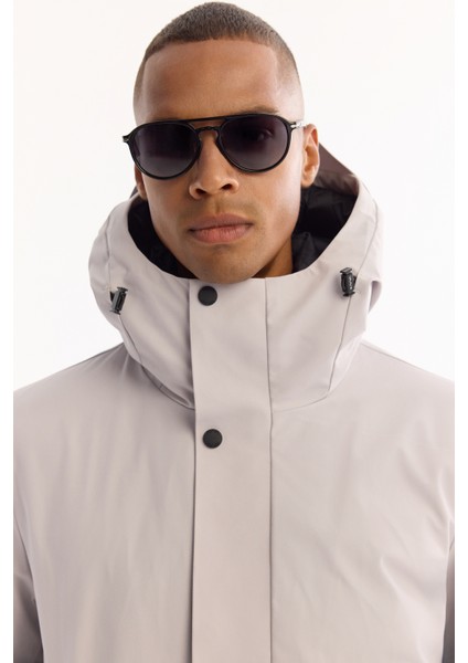 Erkek Açık Gri Kapüşonlu Su İtici Rüzgar Geçirmez -7°C Dayanıklı Regular Fit Mont A52Y6099 fiyatları
