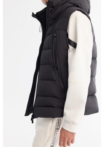 Erkek Siyah Kapüşonlu Su İtici Rüzgar Geçirmez Şişme Comfort Fit Yelek A42Y6504 indirimleri