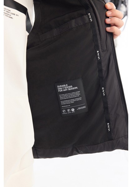 Erkek Siyah Kapüşonlu Su İtici Rüzgar Geçirmez Şişme Comfort Fit Yelek A42Y6504