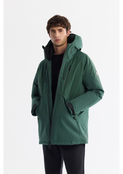 Erkek Yeşil Kapüşonlu Su İtici Rüzgar Geçirmez Kaz Tüyü Comfort Fit Mont A42Y6044