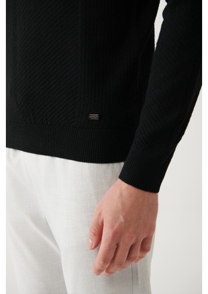 Erkek Siyah Bisiklet Yaka Desenli Kazak A32Y5188