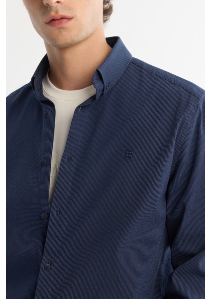 Erkek Lacivert Düğmeli Yaka Kolay Ütülenir Çizgili Slim Fit Gömlek A42Y2098 fiyatları