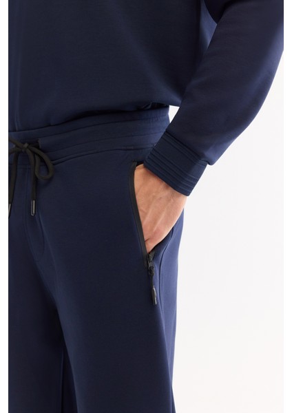 Erkek Lacivert Beli Lastikli Bağcıklı Bi-Stretch Regular Fit Eşofman Altı B003400