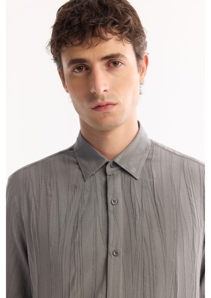 Erkek Gri Düğmeli Yaka Pamuklu Soft Touch Dokulu Regular Fit Gömlek A52Y2055 indirimleri