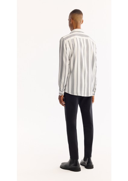 Erkek Lacivert Düğmeli Yaka Soft Touch Çizgili Comfort Fit Gömlek A52Y2057 fırsatları