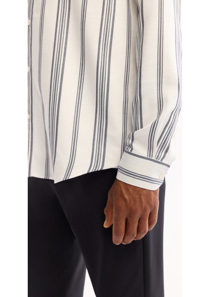 Erkek Lacivert Düğmeli Yaka Soft Touch Çizgili Comfort Fit Gömlek A52Y2057