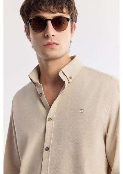 Erkek Bej Düğmeli Yaka %100 Pamuk Soft Touch Kadife Regular Fit Gömlek B002032 modelleri
