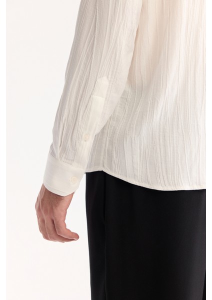 Erkek Beyaz Düğmeli Yaka Pamuklu Soft Touch Dokulu Regular Fit Gömlek A52Y2055