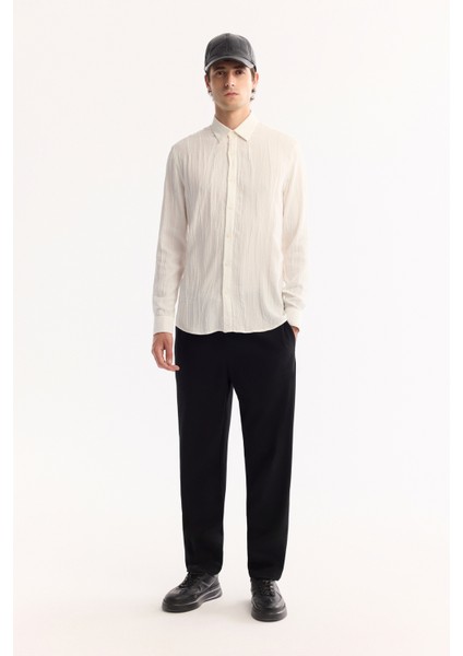 Erkek Beyaz Düğmeli Yaka Pamuklu Soft Touch Dokulu Regular Fit Gömlek A52Y2055