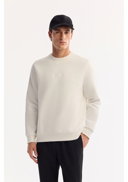 Erkek Beyaz Bisiklet Yaka Pamuklu Şardonlu Baskılı Regular Fit Sweatshirt B001033