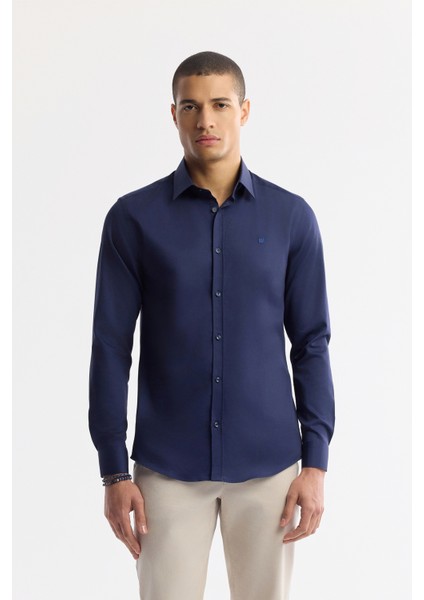 Erkek Lacivert Klasik Yaka %100 Pamuk Saten Kolay Ütülenen Slim Fit Gömlek B002006